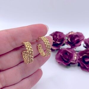 18k Gold Plated Medium Braided C-Shape Hoop Earrings